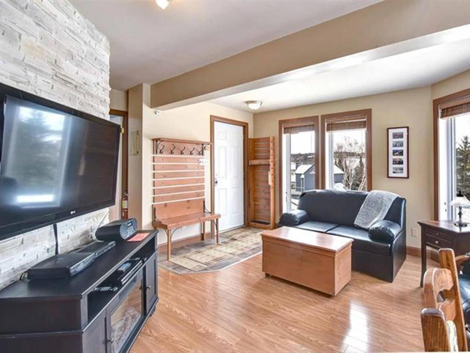 Bright Condo Near The Lake By Globalstay Mont-Tremblant Exterior photo
